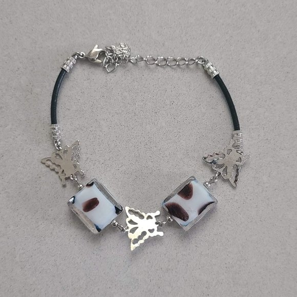 NWOT Butterfly Charm Bracelet - Picture 1 of 5